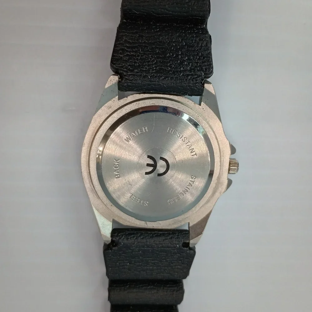 Cotton Traders Quartz Men's Watch 39mm Black Dial Rubber‎ Strap New Battery
